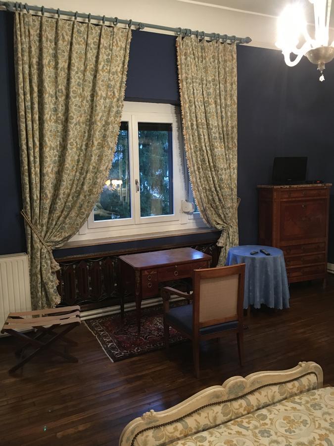 Bed and Breakfast Manoir De La Graviere Mouzon  Экстерьер фото