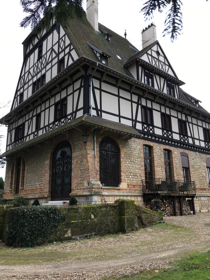 Bed and Breakfast Manoir De La Graviere Mouzon  Экстерьер фото